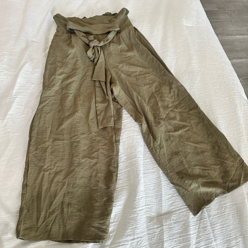 Loose wide leg capris